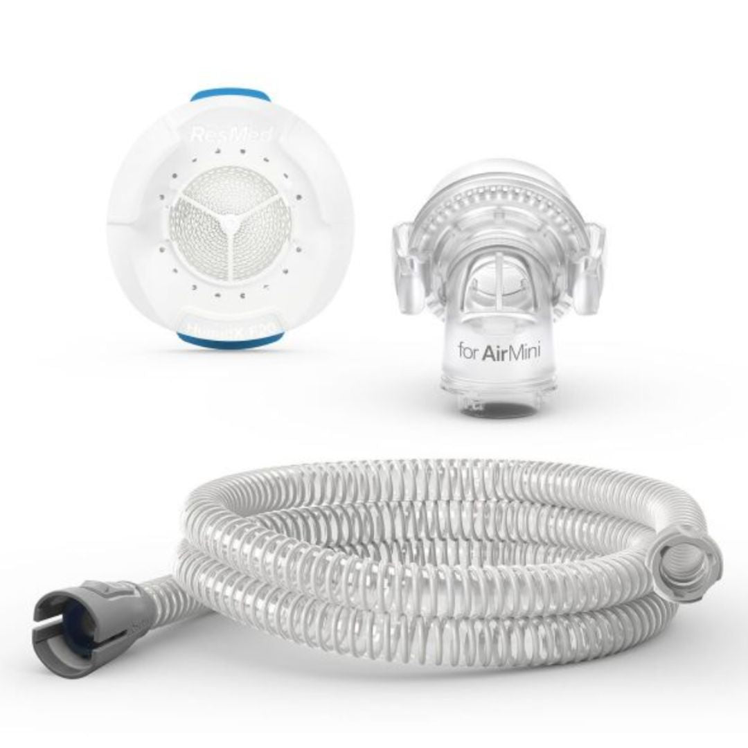 The ResMed AirMini™ F20 setup pack connects your AirMini to a ResMed F20 CPAP full face mask.  Includes an AirMini F20 mask connector, Air tubing, and waterless humidification.