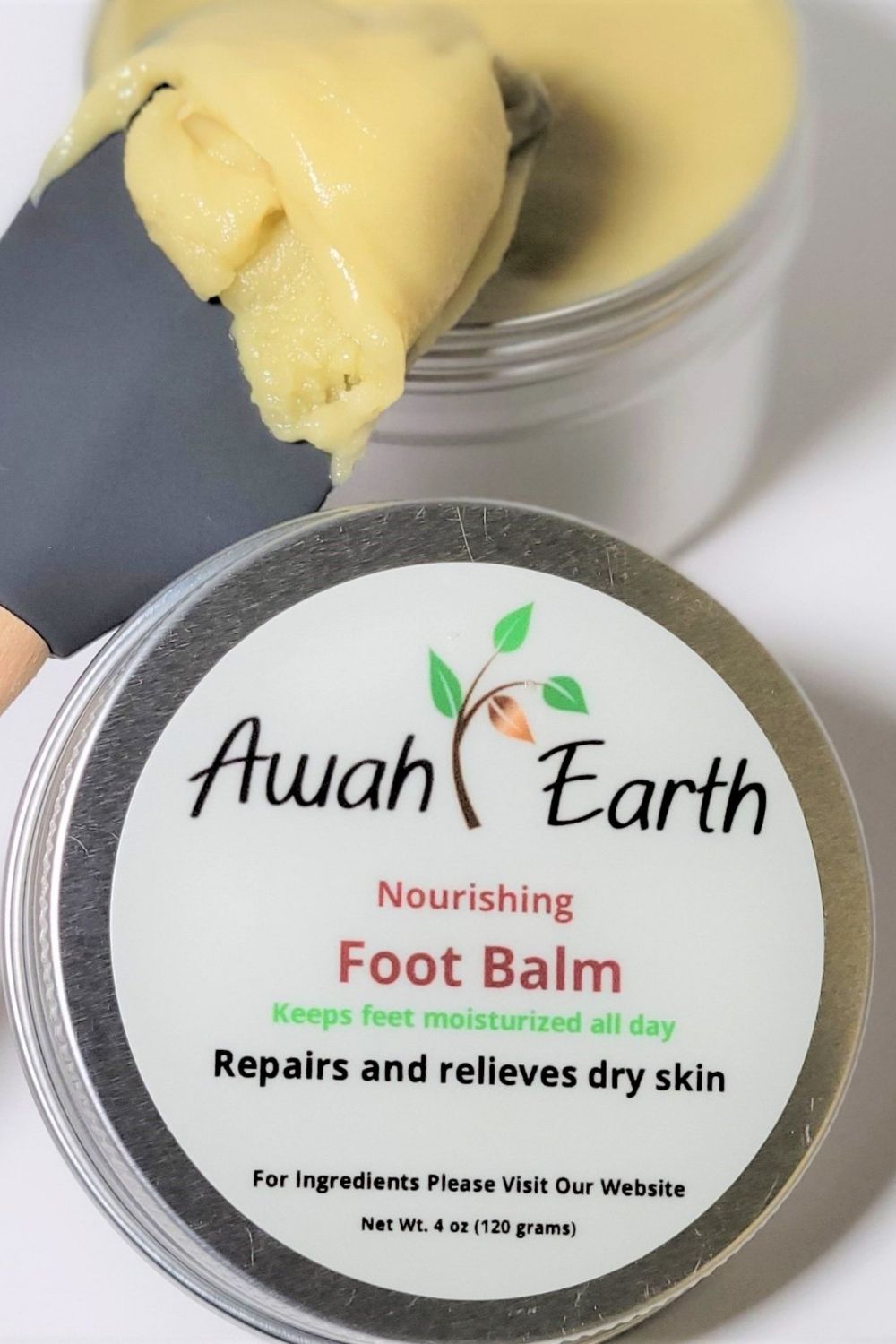 Foot moisturizer that keeps the skin smooth, soft, and fight foot odor. Perfect for people suffering from sever foot dryness. 